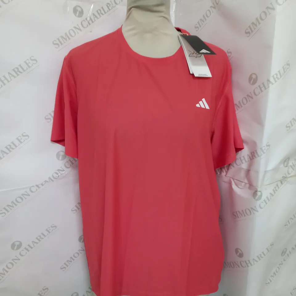 NIKE RUNNING ADIDAS TEE IN CORAL PINK SIZE L