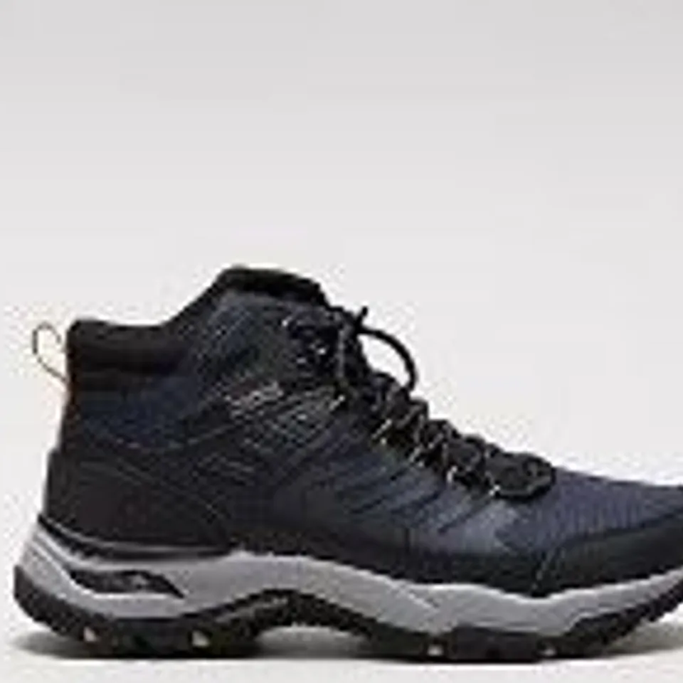 SKECHERS MEN'S ARCH FIT DAWSON WATERPROOF BOOT SIZE 10