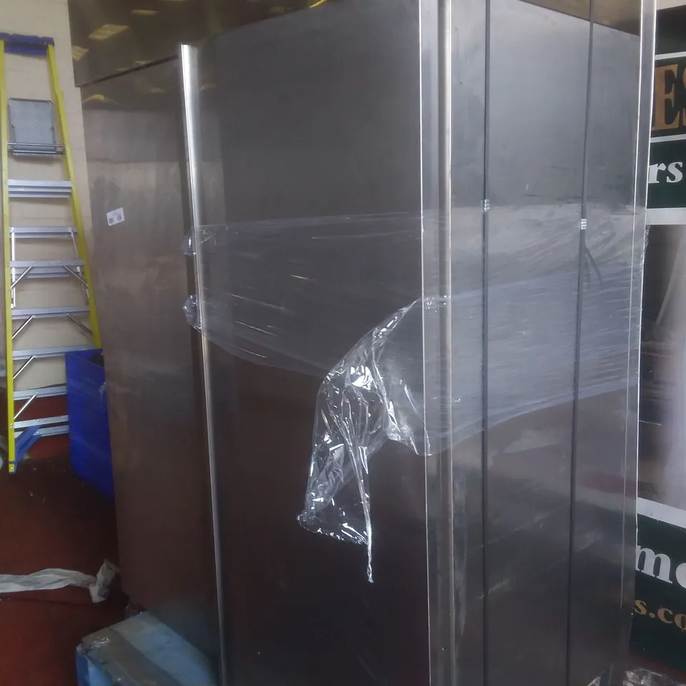 LARGE DOUBLE DISPLAY FRIDGE 