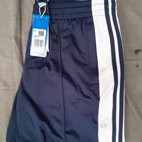 ADIDAS ADIBREAK PANTS IN NAVY/WHITE SIZE LARGE