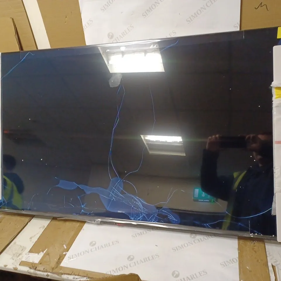 HISENSE E7HQTUK 55" SMART 4K ULTRA HD HDR QLED TV [COLLECTION ONLY]