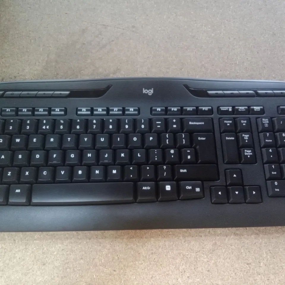 LOGITECH MK330 WIRELESS KEYBOARD