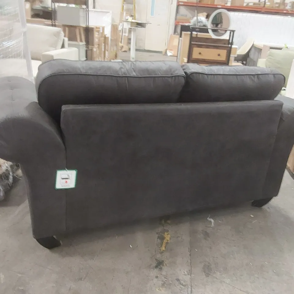 QUALITY DESIGNER 2-SEATER FABRIC UPHOLSTERED CHESTERFIELD SOFA