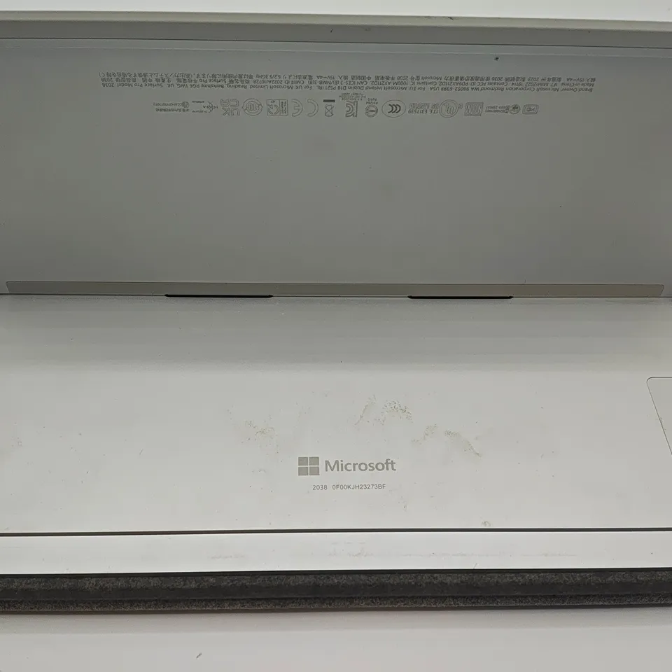 UNBOXED MICROSOFT SURFACE PRO TABLET PC WITH DETACHABLE KEYBOARD - MODEL 2038