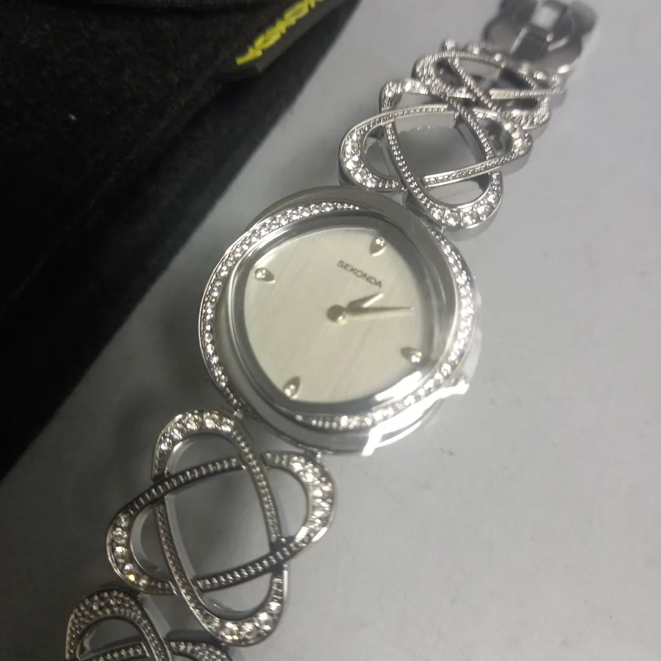 SEKONDA STAINLESS STEEL BRACELET WATCH