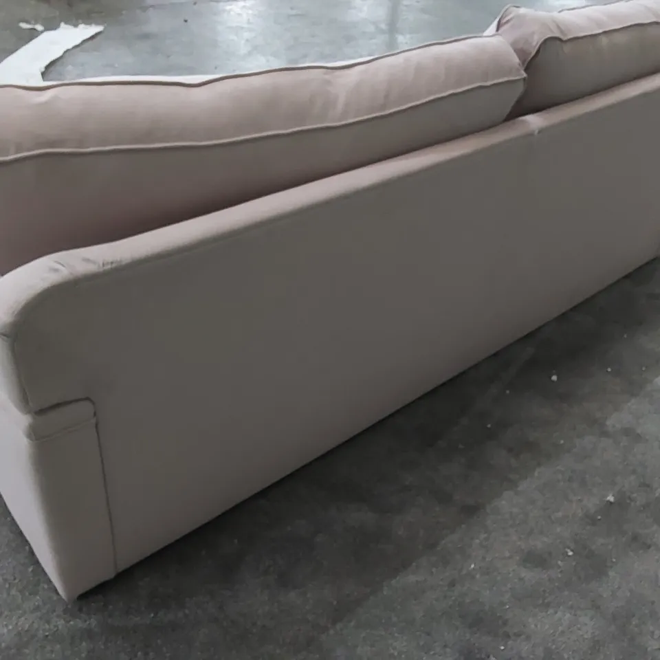 THE DOWNTOWN 4-SEATER SOFA BED 