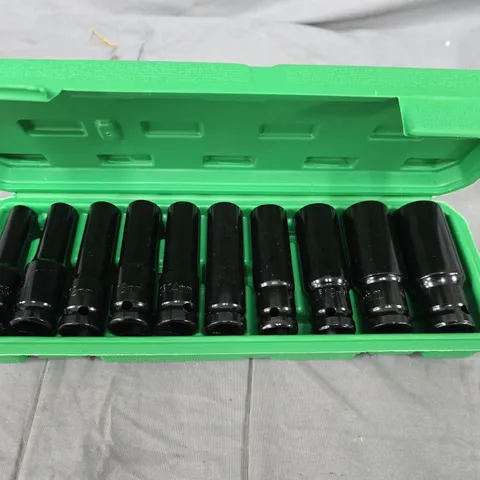 Socket Set in Green Case – Metric Sockets 