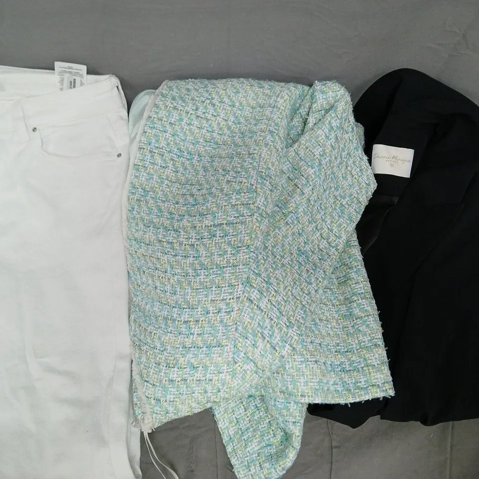 BOX OF APPROXIMATELY 20 ASSORTED CLOTHING ITEMS IN VARIOUS STYLES, SIZES, AND COLOURS - COLLECTION ONLY