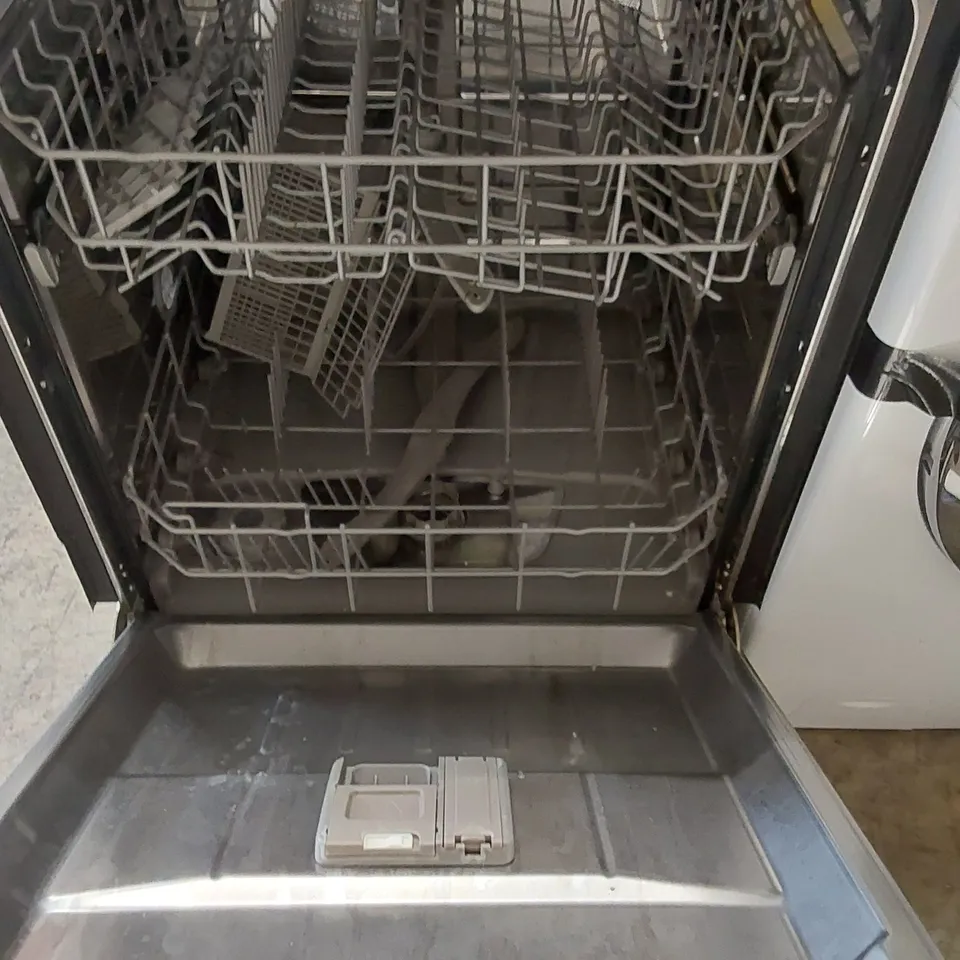 COMFEE FULLY INTEGRATED DISHWASHER, MODEL: KWH-BD1215P-W