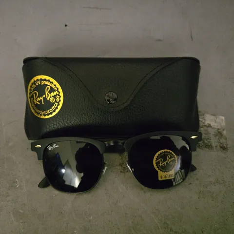 BOXED RAY-BAN CLUBMASTER SUNGLASSES