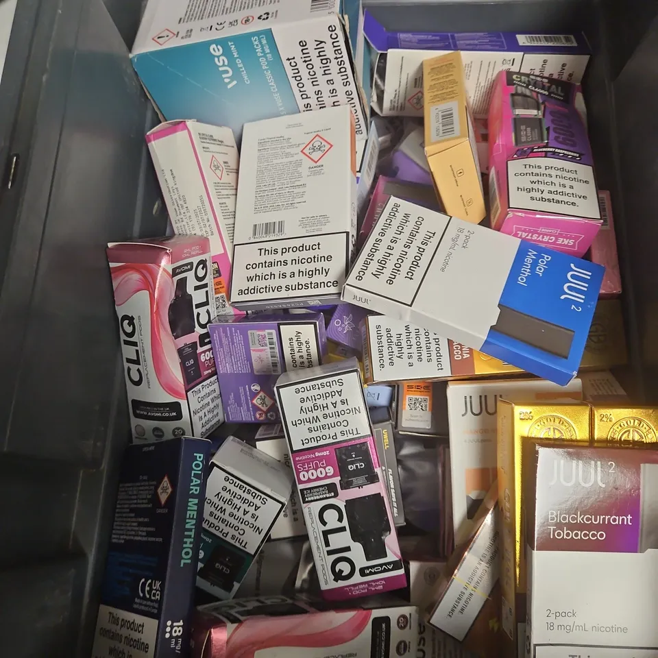 LOT OF APPROXIMATELY 20 ASSORTED ELECTRONIC CIGARETTE ITEMS TO INCLUDE VUSE PODS, DOJO BLAST PODS AND ELFBAR PODS