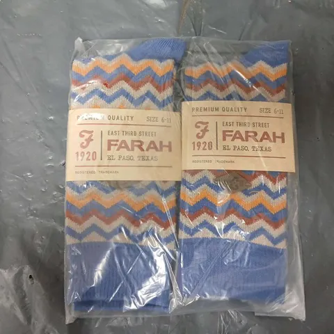 APPROXIMATELY 60 FARAH 1920 ZIGZAG SOCKS IN BLUE MULTI