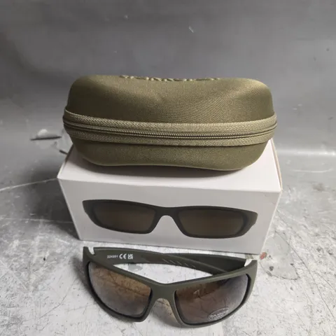 BOXED PAIR OF TRAKKER WRAP AROUND SUNGLASSES