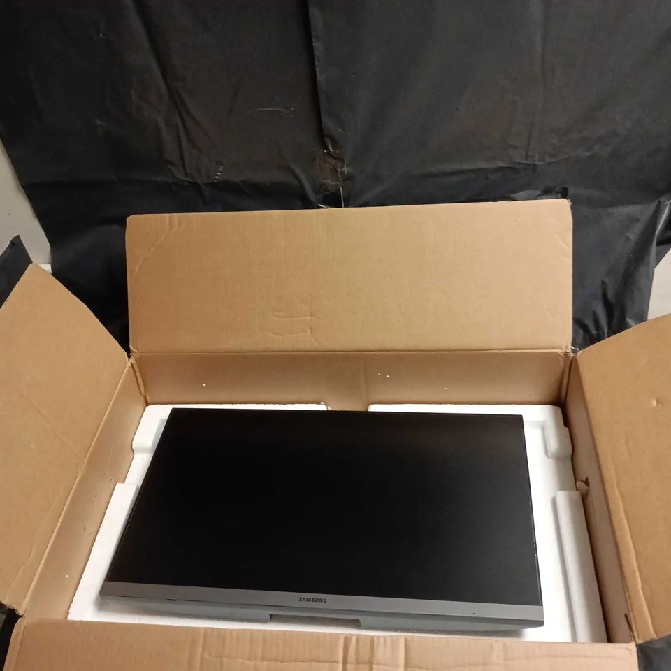 SAMSUNG SR35 24-INCH MONITOR WITH STAND – BOXED