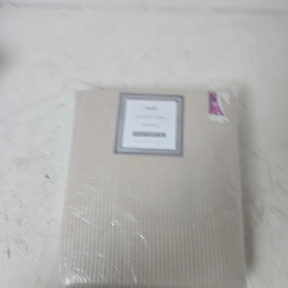 SEALED DUNELM WAFFLE DUVET COVER SET -- DOUBLE