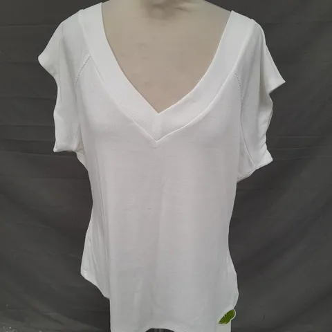 CIDER LADIES WHITE SHORT SLEEVE RIBBED TOP SIZE XXL