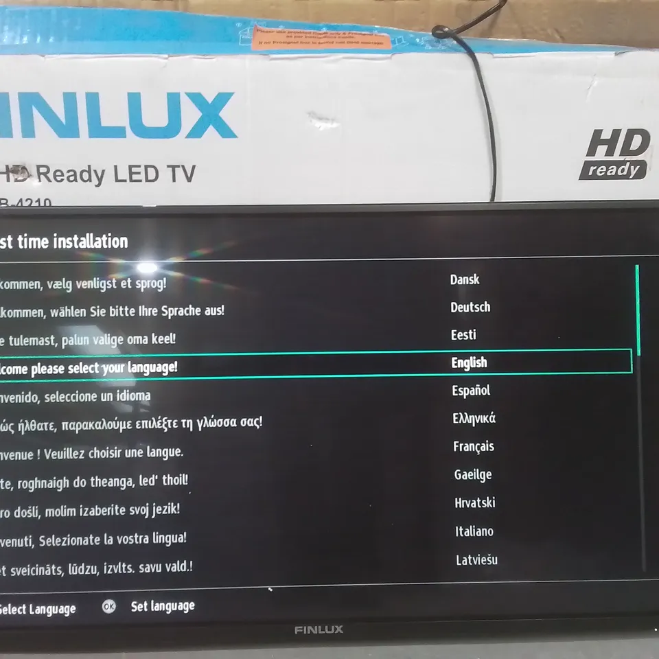 BOXED FINLUX 32-FHD-4210 32-INCH HD READY LED TV WITH FREEVIEW HD