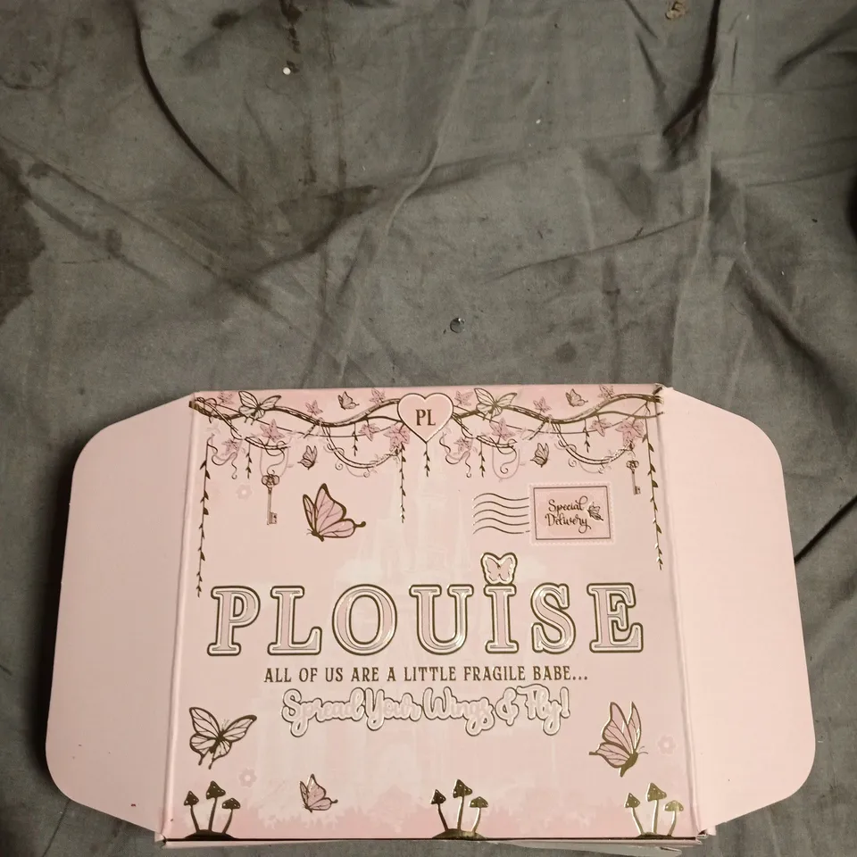P LOUISE HANDS OFF HAND CREAM GIFT SET – PINK BOX