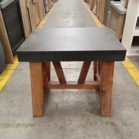 CHILSON STOOL