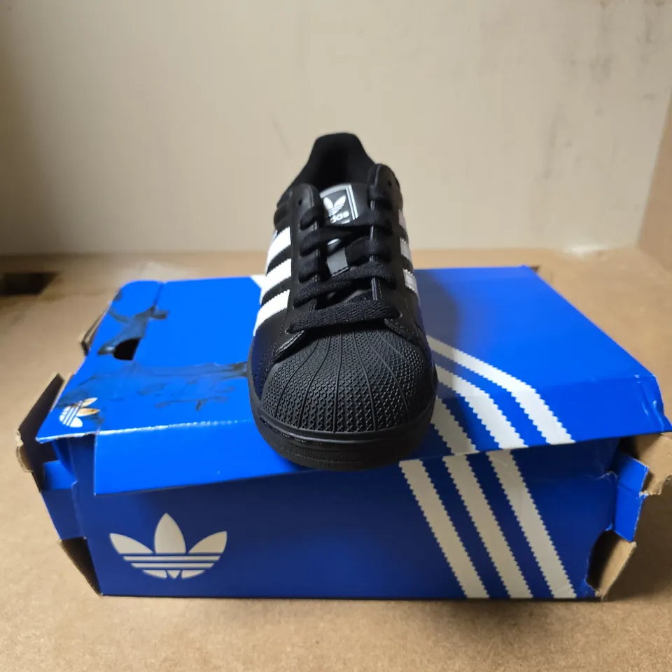 ADIDAS SUPERSTAR II J JUNIOR SNEAKERS – BLACK, UK 5 