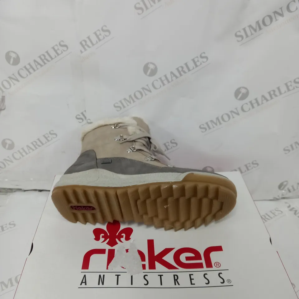 BOXED PAIR OF RIEKER ANTISTRESS WARM HIKING BOOTS SIZE 6 CREAM 