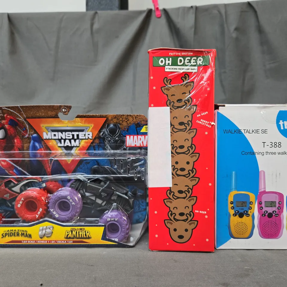 BOX OF APPROXIMATELY 10 ASSORTED TOYS AND GAMES TO INCLUDE MARVEL MONSTER JAM, OH DEER, WALKIE TALKIES, ETC - COLLECTION ONLY