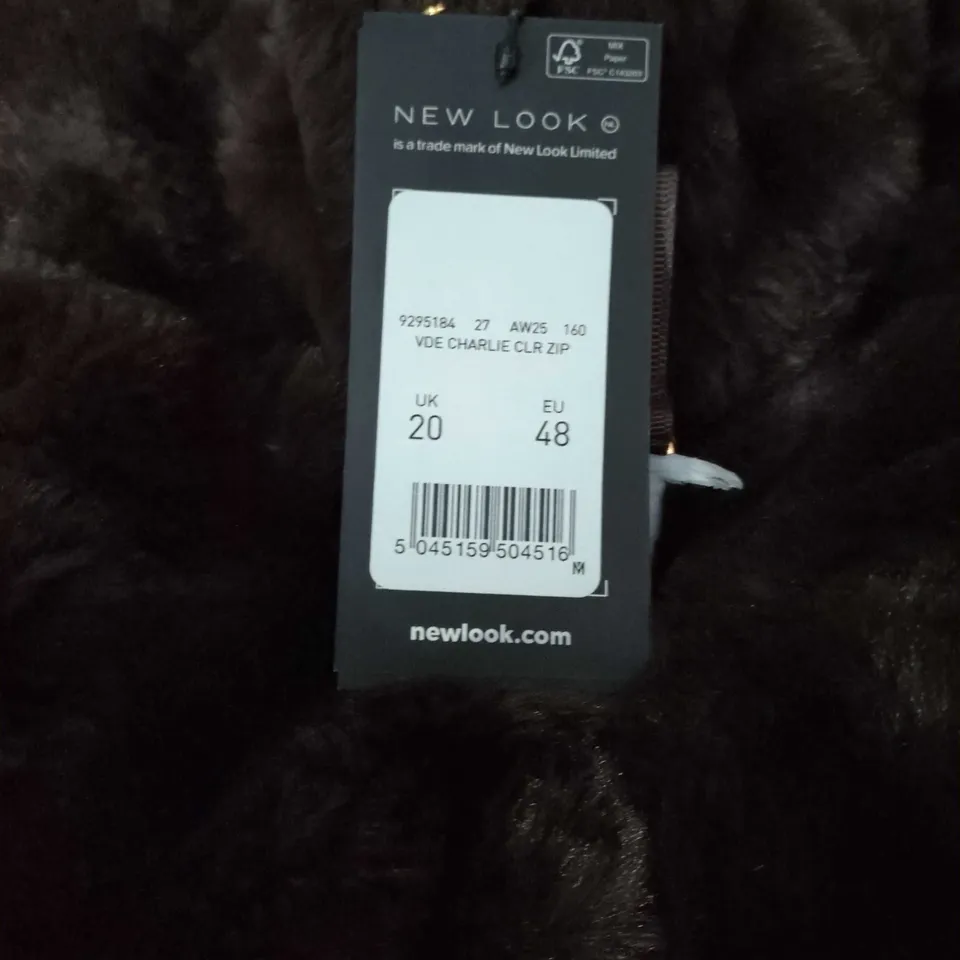 UK 20 NEW LOOK WOMEN’S FAUX FUR COAT – BLACK (EU 48)