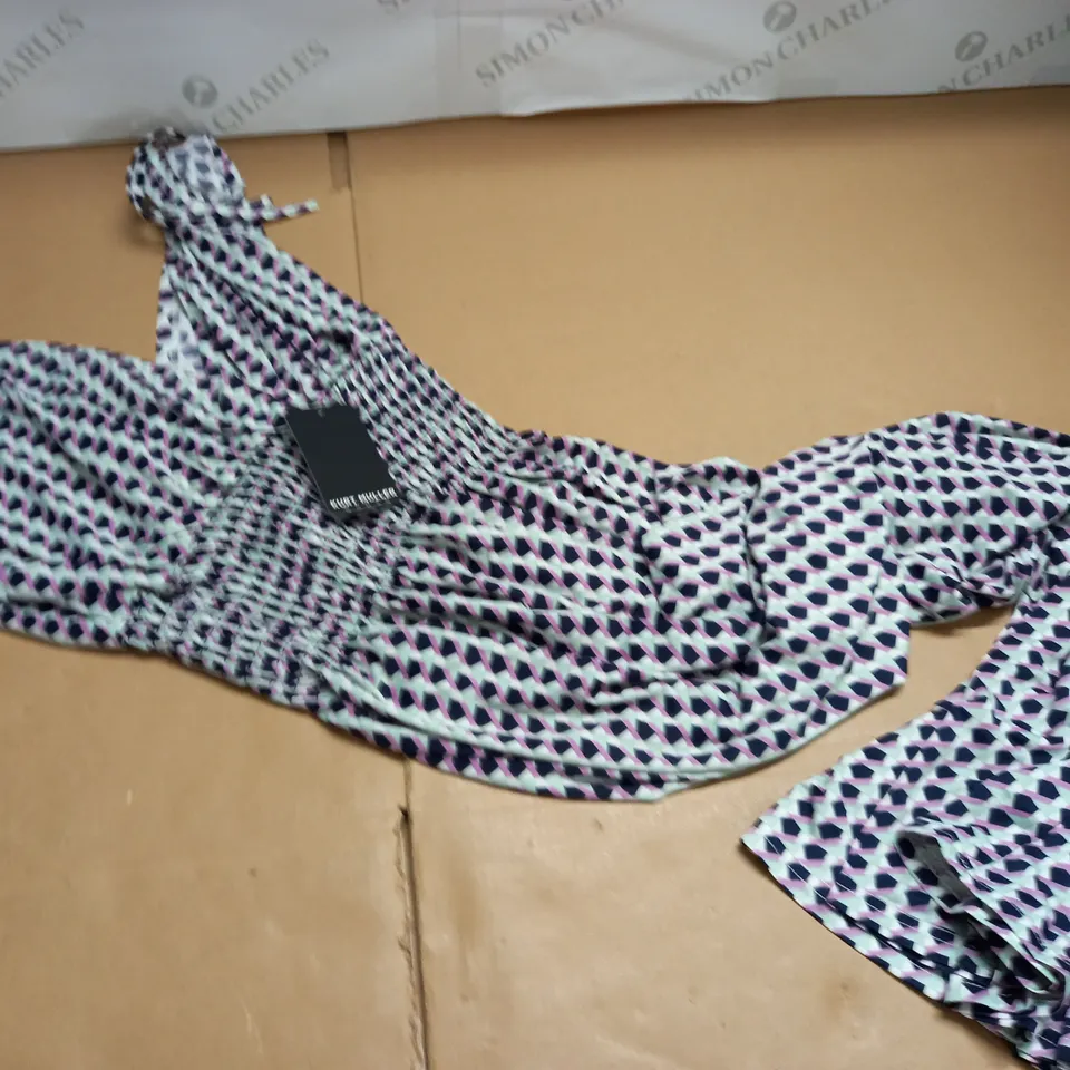 KURT MULLER PATTERENED DRESS - L/XL