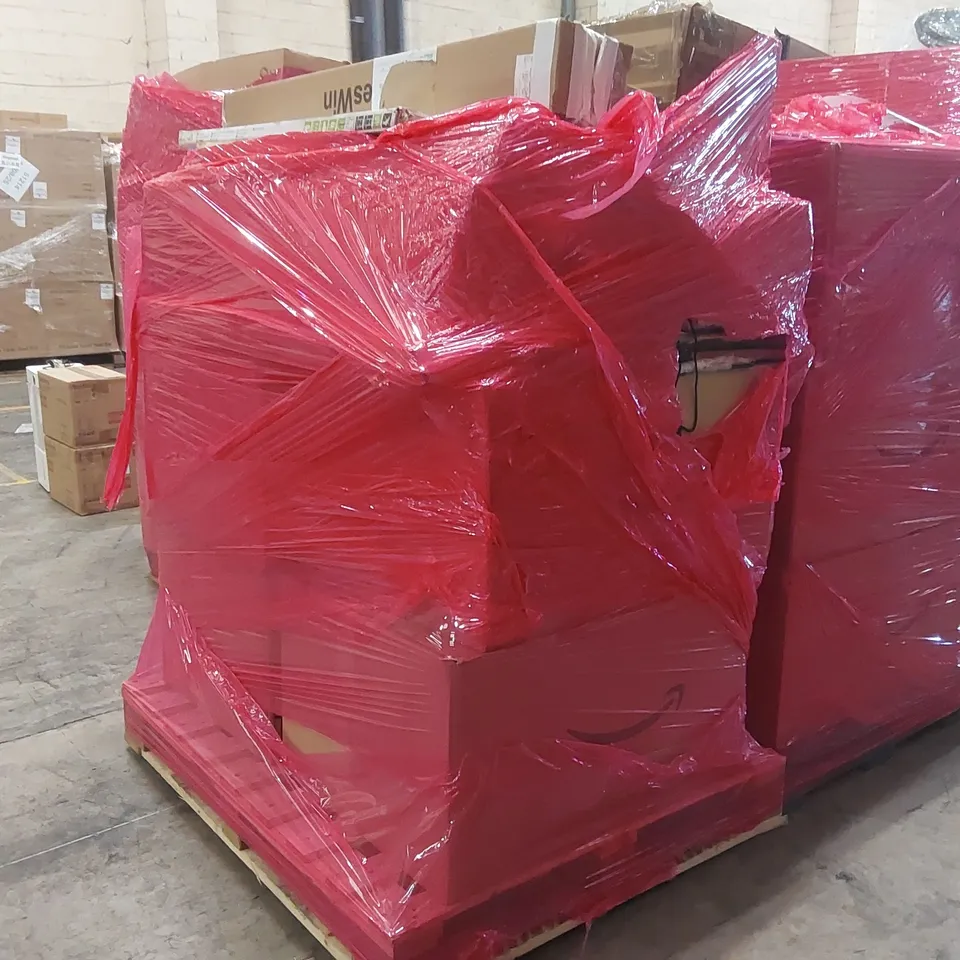PALLET OF ASSORTED ITEMS INCLUDING: AIR COOLER, RETRACTABLE SAFETY GATES, RUG ECT