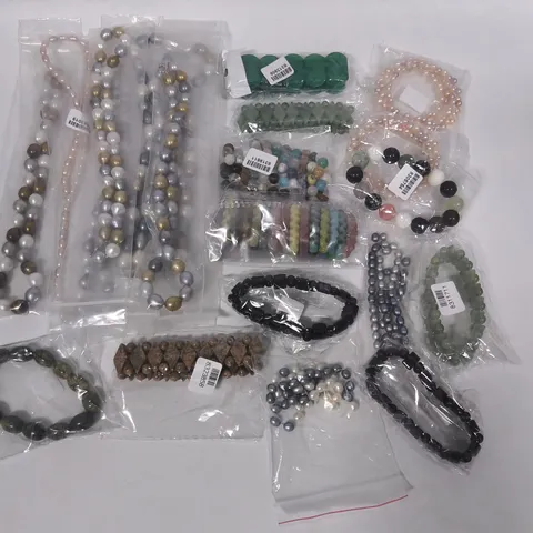 LOT OF 20 BRAND NEW FASHION BRACELETS IN VARIOUS STYLES AND SIZES