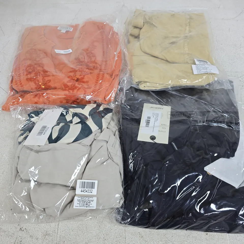 APPROXIMATELY 30 ASSORTED CLOTHING ITEMS IN VARIOUS SIZES, STYLES & COLOURS TO INCLUDE BRANDS SUCH AS &MAISI, ANAMOR, TAMSY, ETC - COLLECTION ONLY