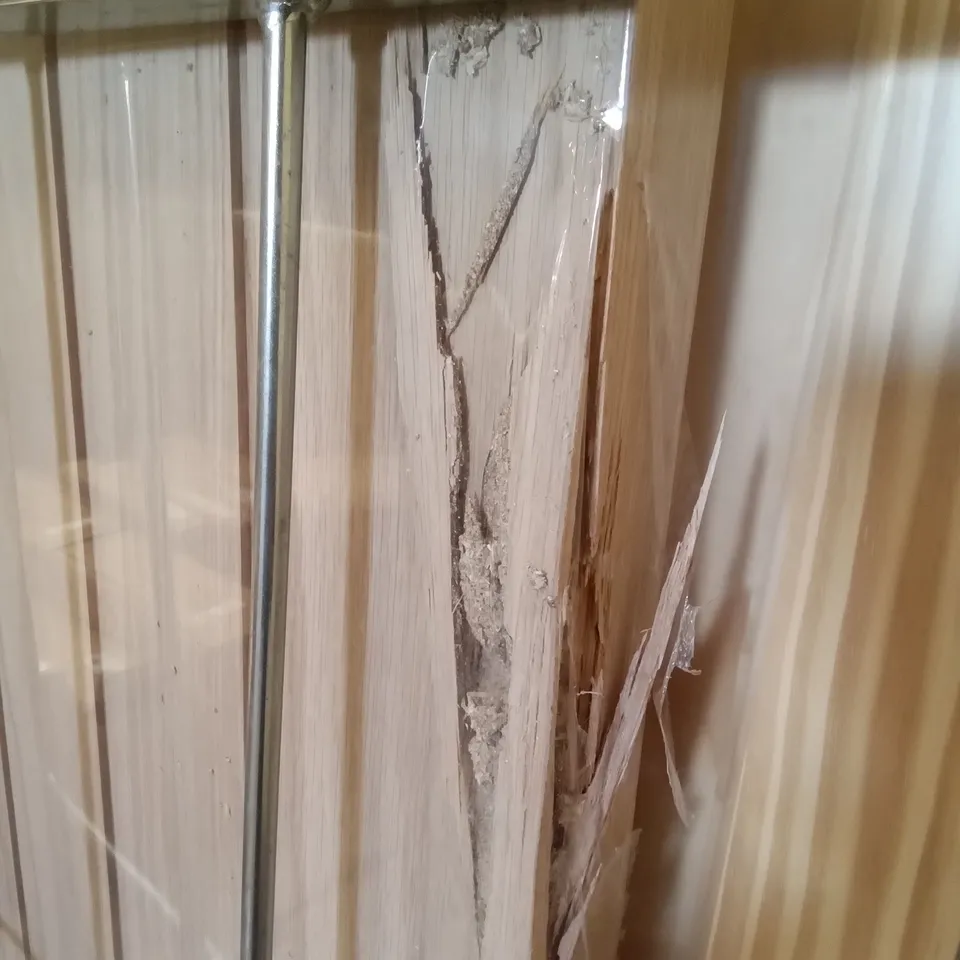 PACKAGED 2040 X 726MM OAK VENEER COTTAGE INTERNAL DOOR 