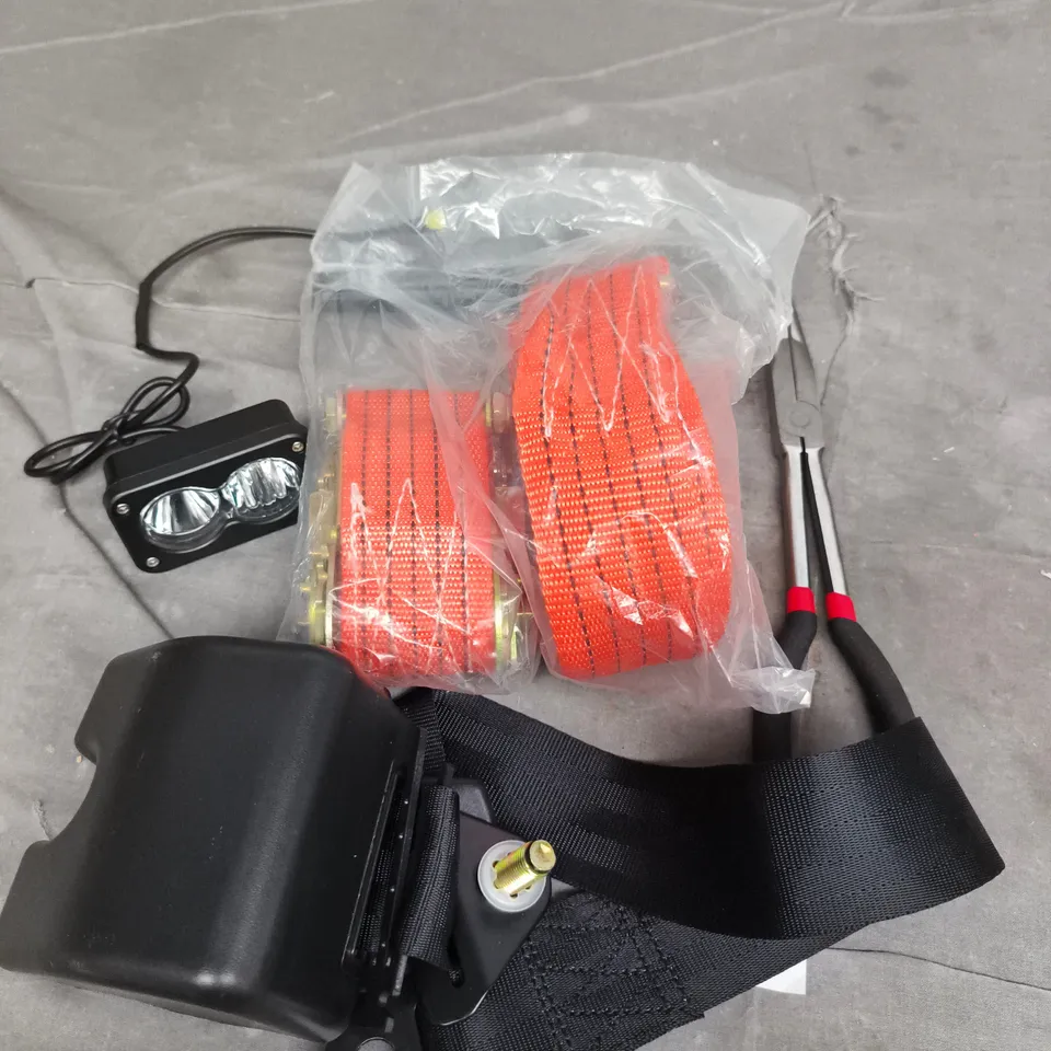 APPROXIMATELY 10 ASSORTED VEHICLE PARTS AND ACCESSORIES TO INCLUDE SEATBELT UNIT, LONG NOSE PLIERS, LIGHT UNIT ETC