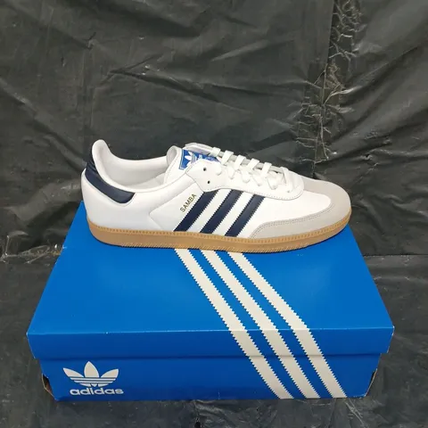 BOXED PAIR OF ADIDAS SAMBA OG WHITE/NAVY UK 13