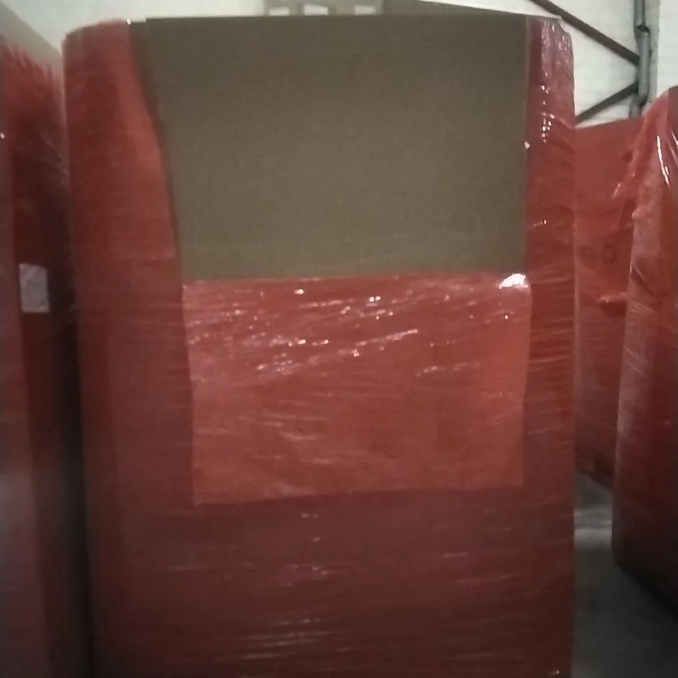 PALLET OF ASSORTED ITEMS TO INCLUDE; CEILING FAN WITH LIGHT, SUITCASE 