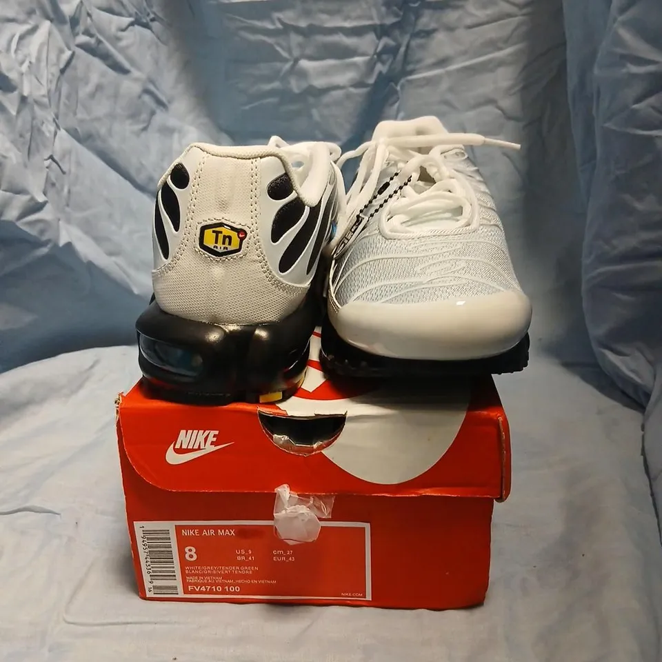 NIKE AIR MAX SNEAKERS – UK 8 (US 9, BR 41, EUR 43)