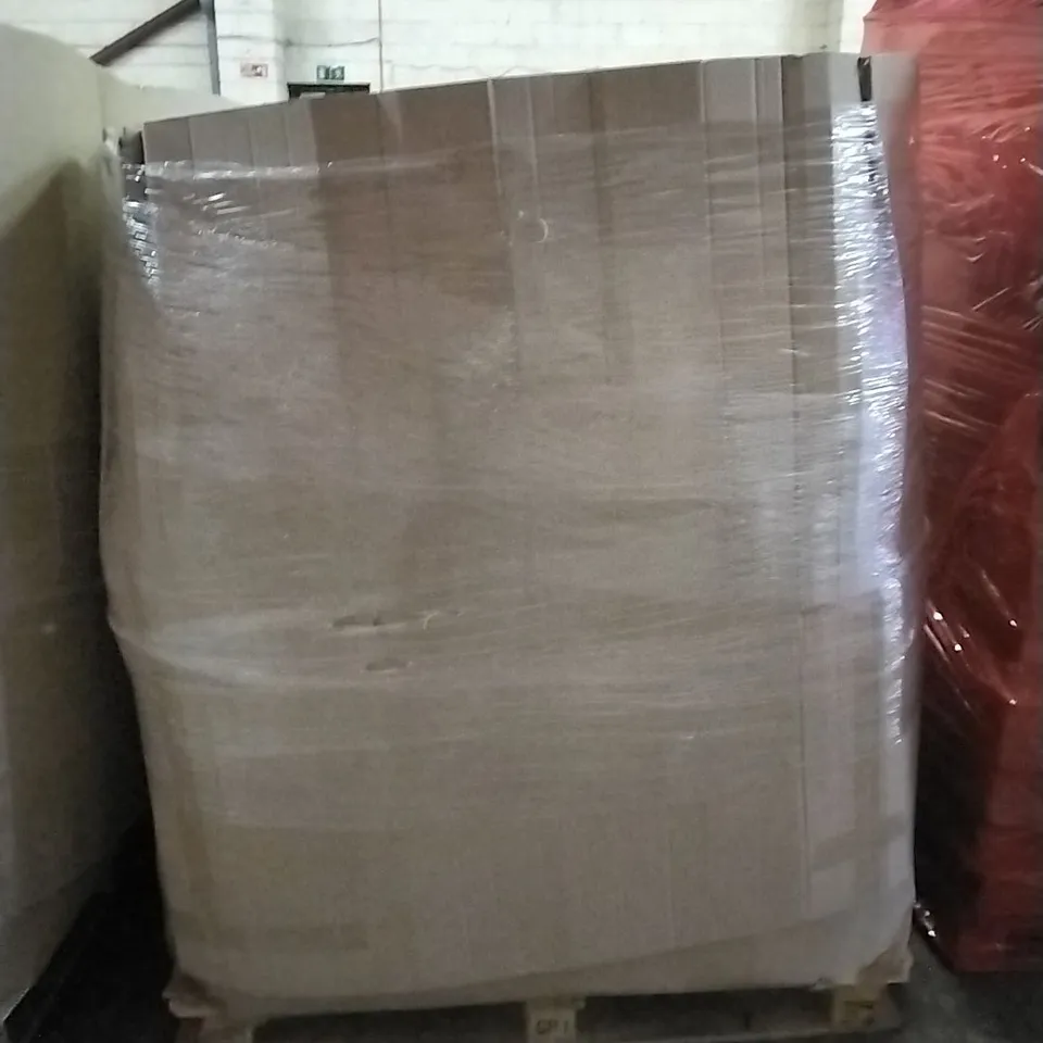 PALLET CONTAINING LARGE QUANTITIES OF HOSES