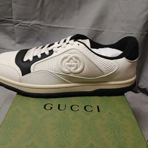 GUCCI WHITE/BLACK SNEAKERS – SIZE 10 