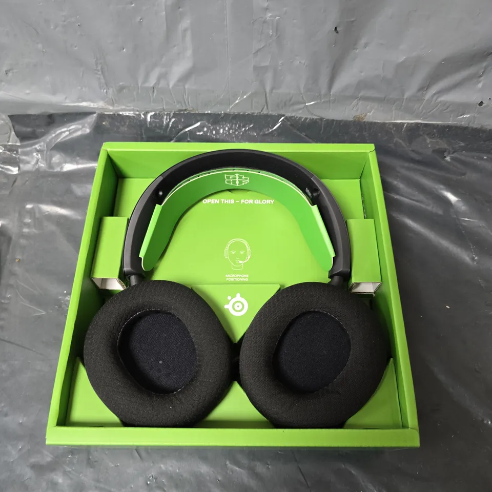 BOXED STEELSERIES ARCTIS NOVA 7X WIRELESS XBOX HEADSET 