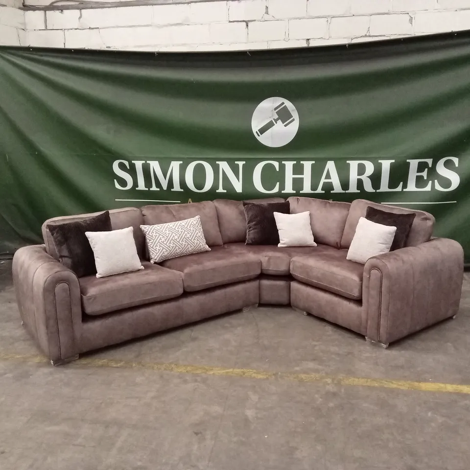 AMARA RIGHT HAND DOUBLE ARM CORNER GROUP SOFA RRP £2249