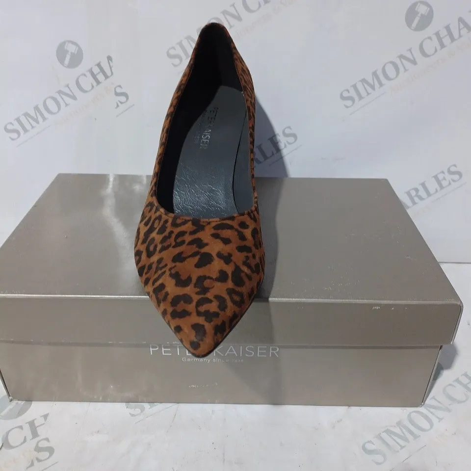 BOXED PAIR OF PETER KAISER OUTLET NAJA COURT SHOES IN LEOPARD PRINT DESIGN SIZE 6