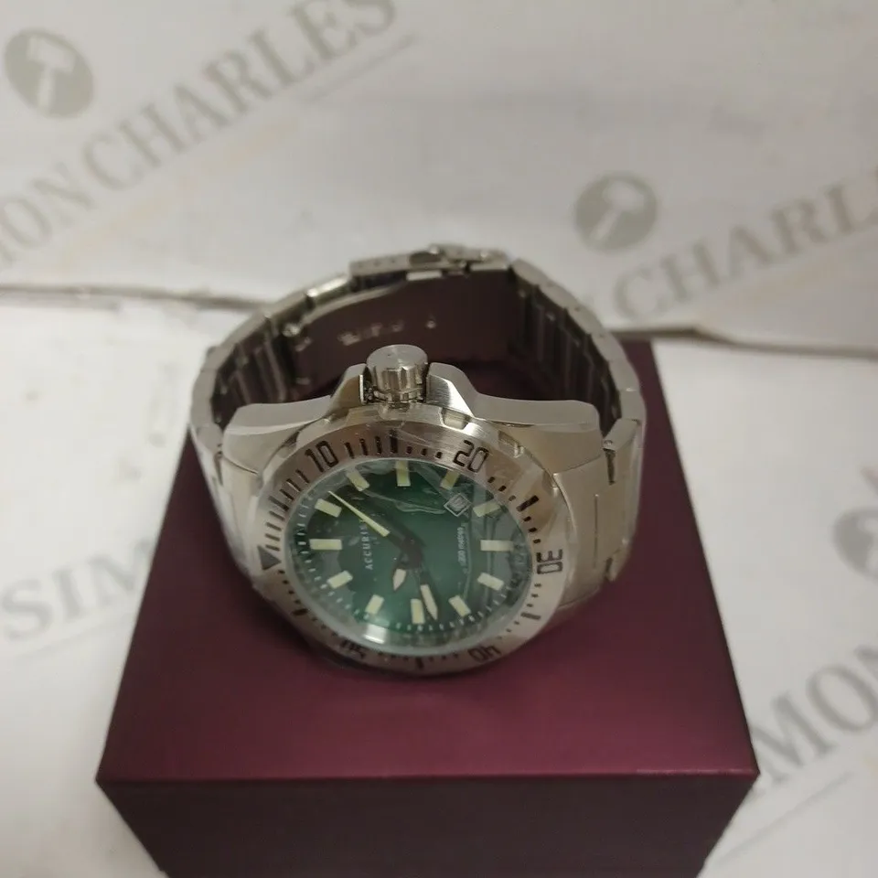 BOXED ACCURIST WATCH - ALL STAINLESS STEEL - JAPAN MOVEMENT - WATER RESISTANT 200M. 