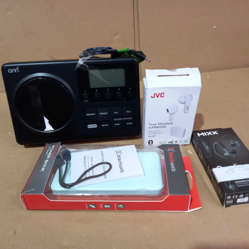 LOT OF APPROXIMATELY 20 ASSORTED ELECTRICAL ITEMS, TO INCLUDE EARBUDS, RADIO, POWER BANK, ETC