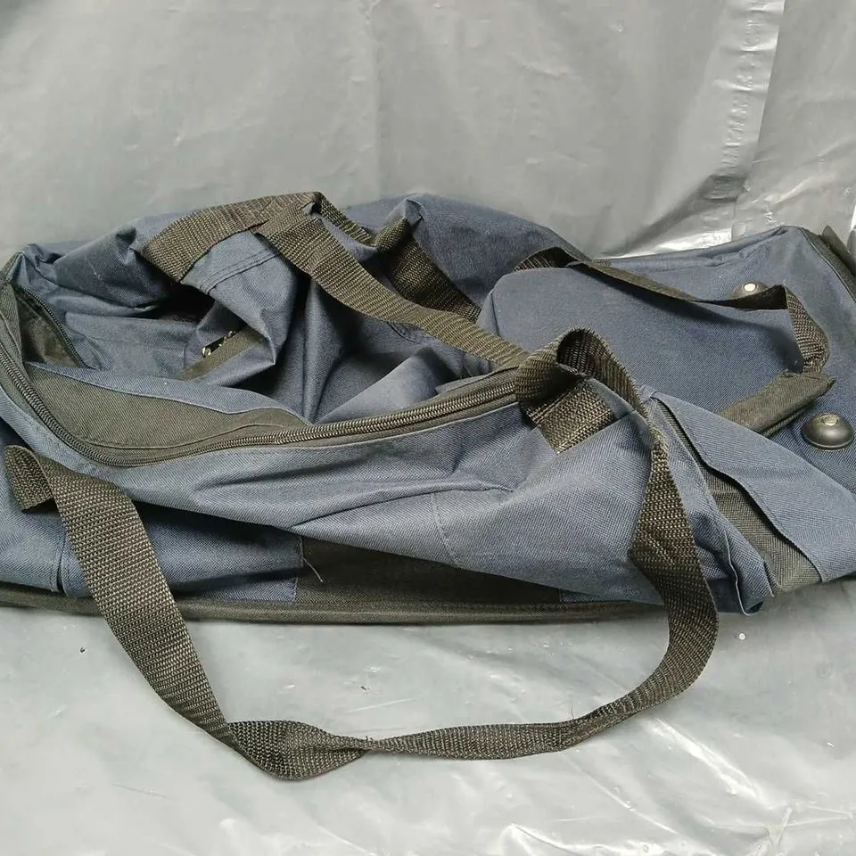 UNBRANDED TWIN WHEELED DUFFLE BAG 