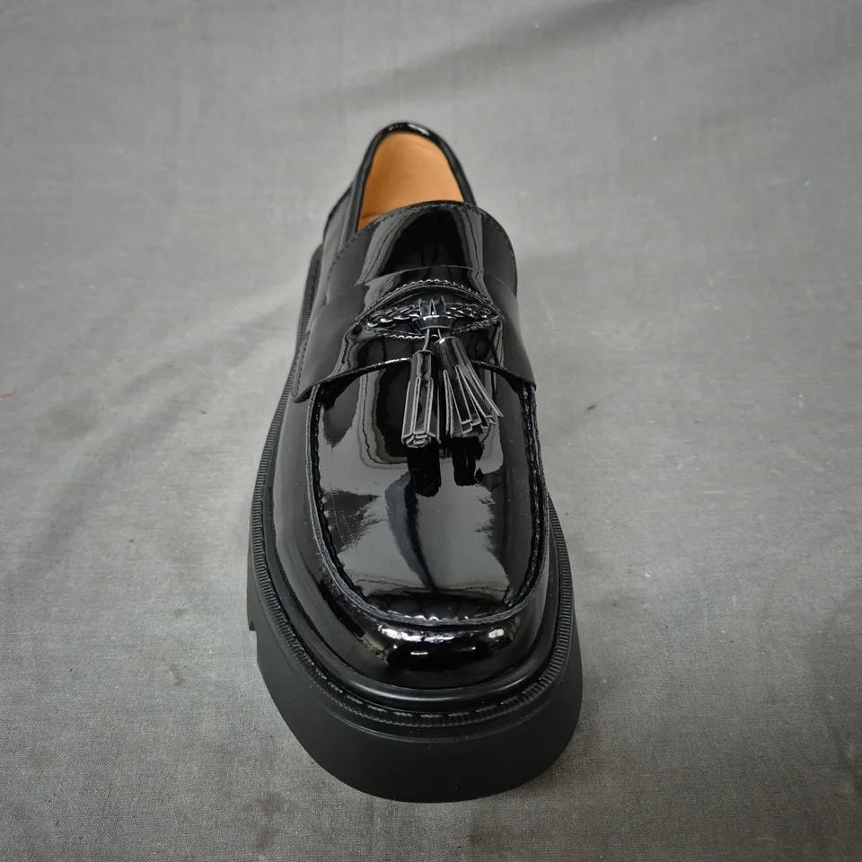 BOXED PAIR OF UNBRANDED CHUNKY LOAFERS IN BLACK SIZE EU 40