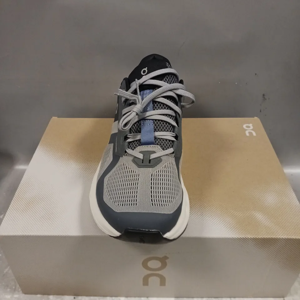 BOXED PAIR OF ON CLOUD CLOUDRUNNER 2 TRAINERS - 8.5