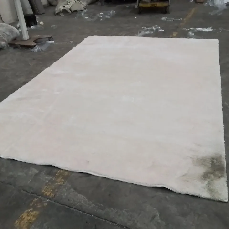 QUALITY DESIGNER AREA RUG - APPROXIMATELY 290X210CM