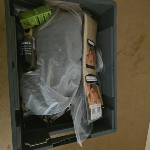 BOX OF APPROXIMATELY 10 ASSORTED BEAUTY PRODUCTS