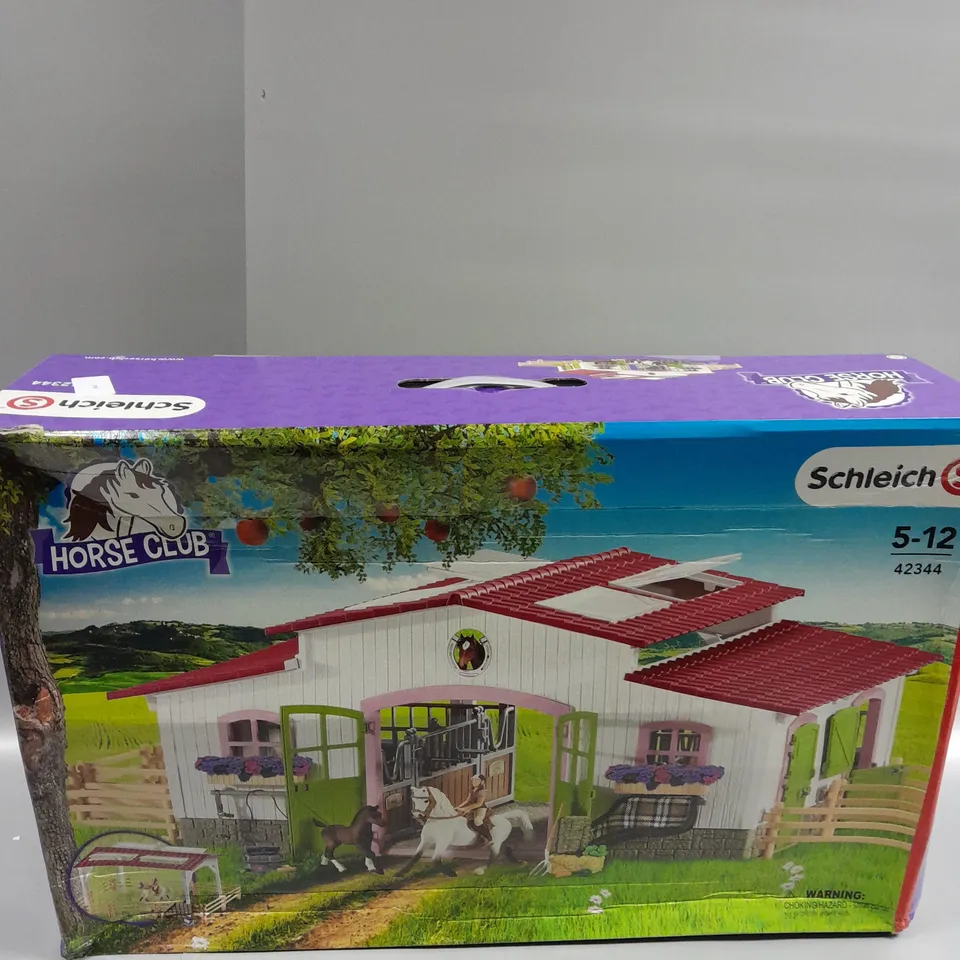 BOXED SCHLEICH HORSE CLUB SET - 42344