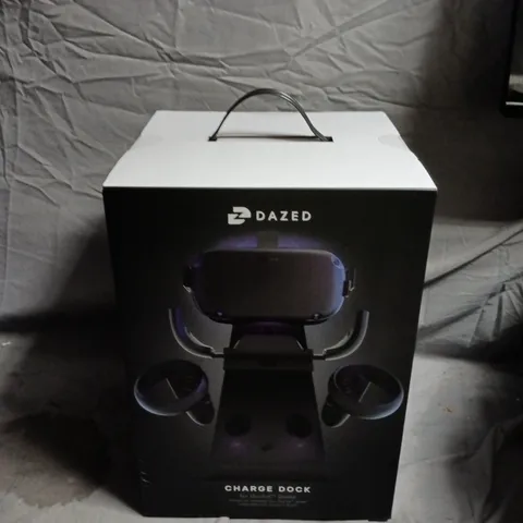 DAZED CHARGE DOCK FOR OCULUS QUEST – BOXED